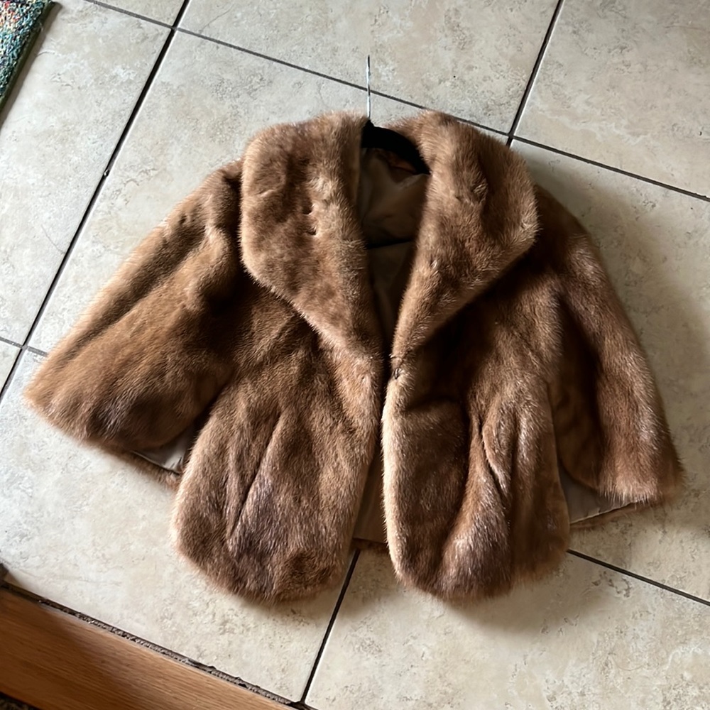 Size medium ultra soft lays on shoulder